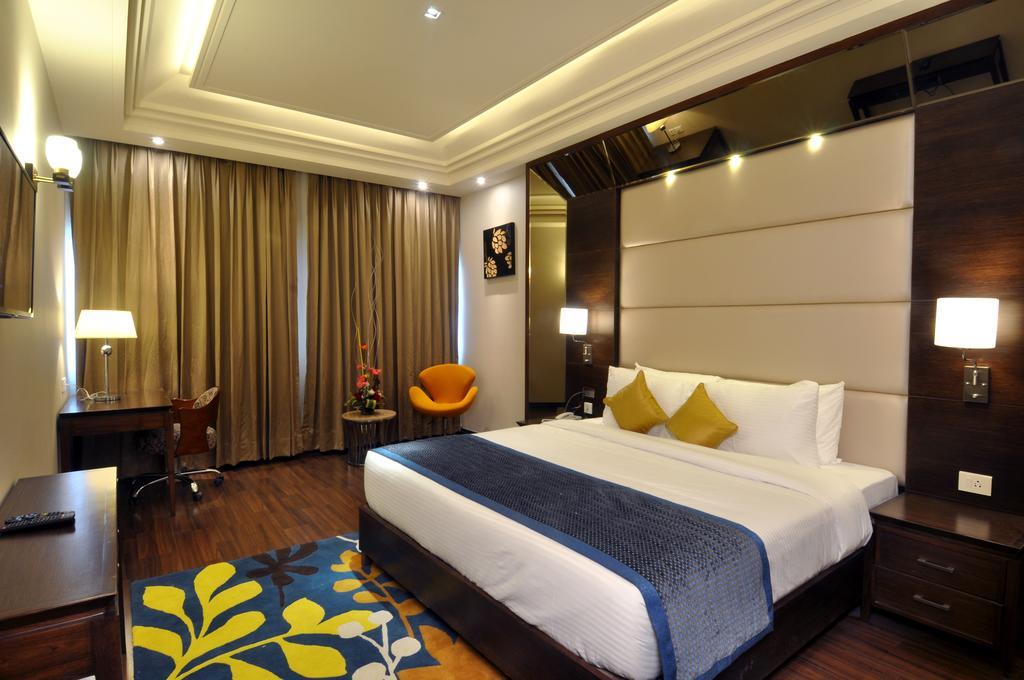 The Cove Hotel Panchkula Oda fotoğraf