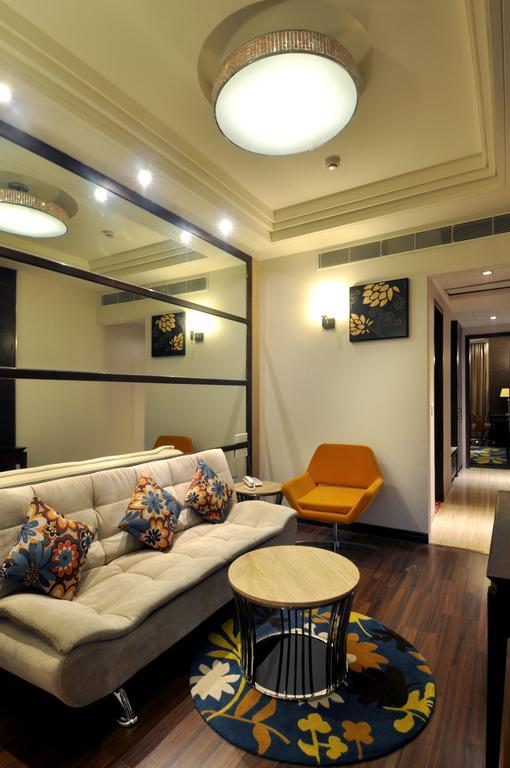 The Cove Hotel Panchkula Oda fotoğraf